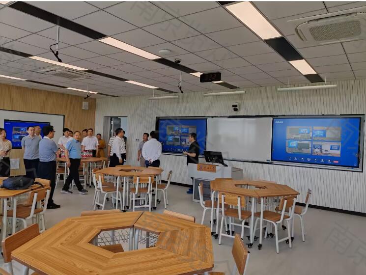 河海大學唐書記、楊校長一行蒞臨常州金壇新校區視察三校區互動教學